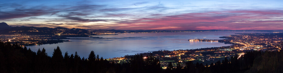 Nächtliches Bodenseepanorama