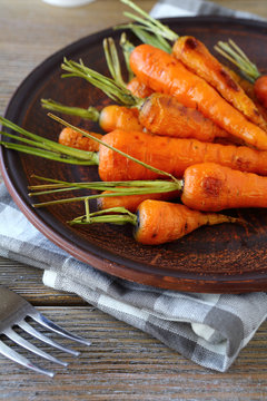 Baked baby carrots with tails
