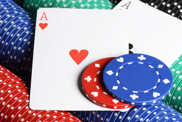 Obraz premium Two ases and casino chips