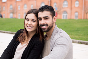 Obraz premium Couple hugging each other