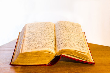 Sehr altes handgeschriebene Buch