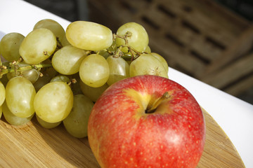 grappe de raison et pomme