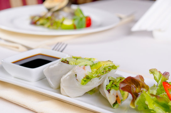 Gourmet Sliced Fresh Spring Rolls with Sauce