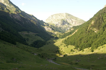 Fototapeta na wymiar Moyenne montagne du Pays basque