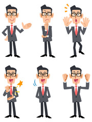 眼鏡をかけたスーツの男性 （正面向き)