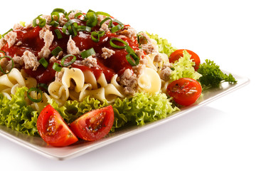 Pasta with meat, tomato sauce and vegetables