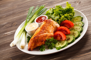 Roast chicken fillet and vegetables