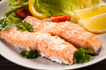 Grilled salmon and vegetables