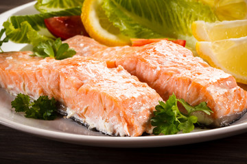 Grilled salmon and vegetables