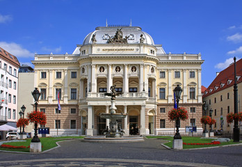 Fototapeta na wymiar Slovak National Theatre