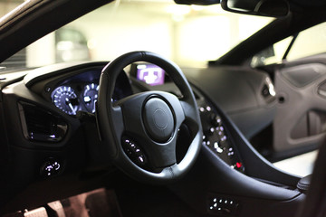 Fototapeta na wymiar Cockpit eines Sportwagens