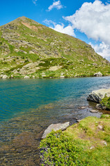 Obraz premium Estany del Mig. Tristaina Lakes (Estanis de Tristaina). Andorra