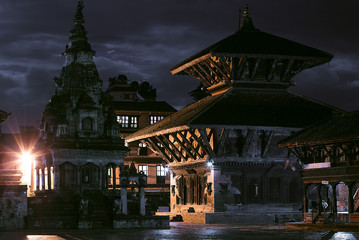 Fototapeta premium Moon over Bhaktapur Durbar Square