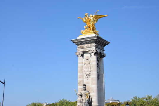 PUENTE ALEJANDRO III