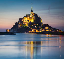 Obraz na płótnie Canvas Le Mont Saint Michel