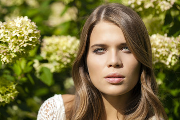Naklejka premium Young beautiful woman