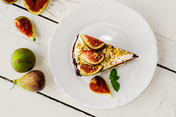 Cake with figs