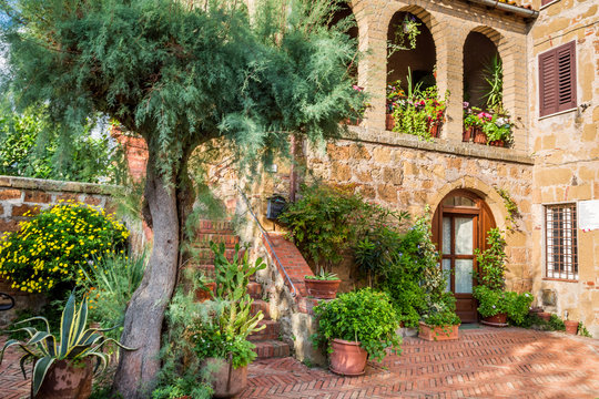 Fototapeta Beautiful porch in a small city in Tuscany