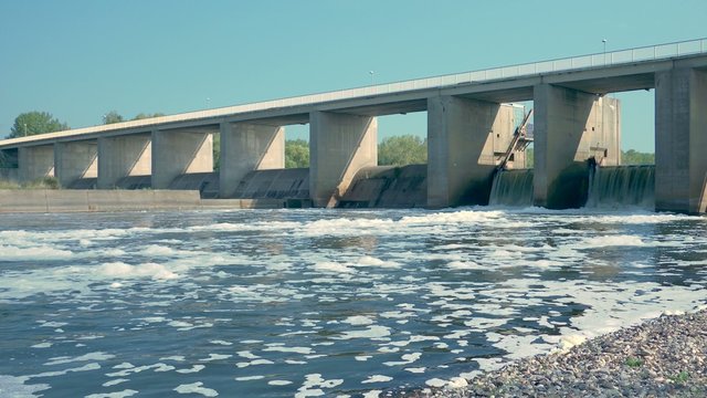 Staumauer am Muldestausee - Dam on Mulde-reservoir