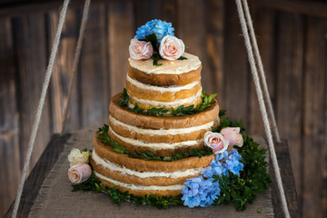 brown and creamy white 3 tier wedding cake - 72118733
