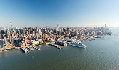 Fototapeta na wymiar Aerial View of Manhattan, New York