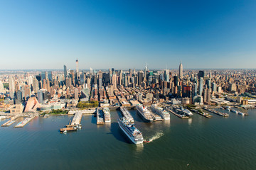 Naklejka premium Aerial View of Manhattan, New York
