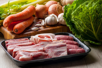 Ingredienti crudi per la casoeûla
