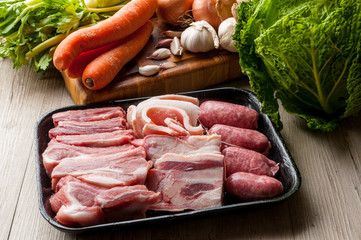 Ingredienti crudi per la casoeûla