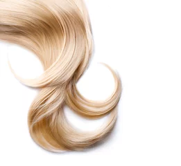Papier Peint photo Lavable Salon de coiffure Cheveux blonds isolés sur blanc. Gros plan de serrure blonde
