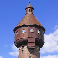 Fototapeta na wymiar Wasserturm in HEIDE ( Schleswig-Holstein )