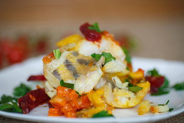 perch fillet braised with vegetables