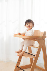 ニコニコ笑顔の赤ちゃん