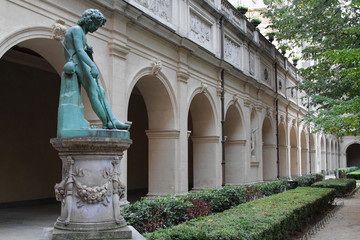Les jardins du Palais Saint-Pierre (Musée des Beaux-arts)
