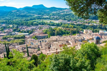 Fototapeta na wymiar Ville de Crest dans la Drôme