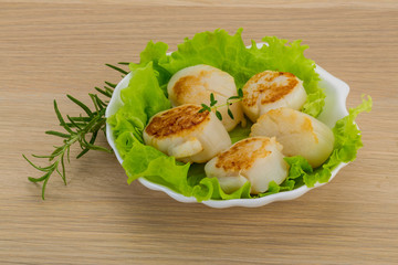 Grilled scallops