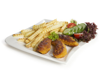 Hähnchenfilet mit Pommes und Salat