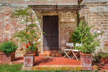 Fototapeta na wymiar Tuscany Rural house in summer, Italy