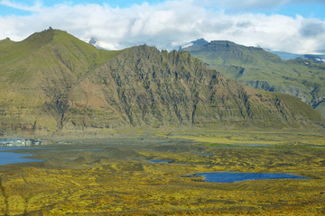 Fototapeta na wymiar Skaftafellsjokull glacier moraine
