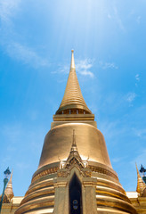 Fototapeta premium golden Chedi Bangkok temple in thailand.