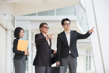 asian busines team outdoor meeting