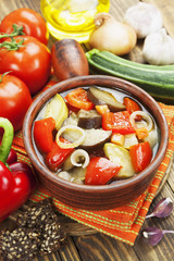 Steamed vegetables in the ceramic pot