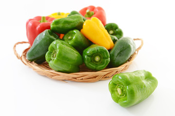 ピーマンとパプリカ