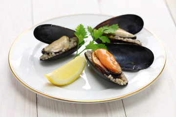 mydye dolmasi, stuffed mussels, turkish food