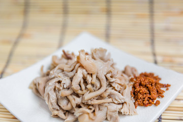 steamed mushrooms