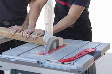 Trabajando con sierra circular