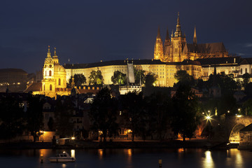 Fototapeta na wymiar Prague at night, Charles bridge and Prague castle