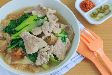 RADNA MOO (Thai food)
