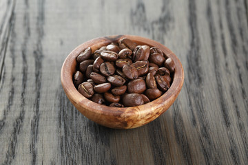freshly roasted arabica coffee beans in bowl