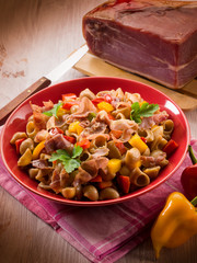 pasta with capsicum and parma ham