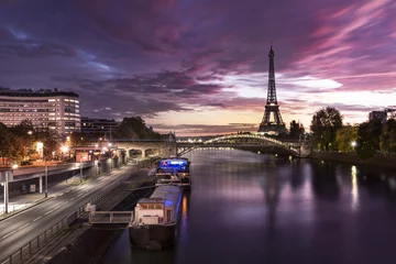 Zelfklevend Fotobehang The Eiffel Tower Paris Seine River © PUNTOSTUDIOFOTO Lda